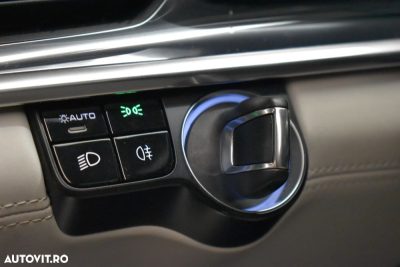 Porsche Panamera 4 — photo 25