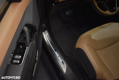 Land Rover Range Rover Sport 3.0 I6 D300 MHEV Dynamic SE — photo 13
