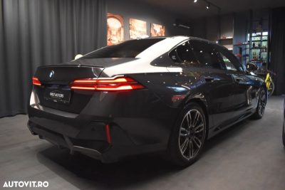 BMW Seria 5 520d Aut. — fotografia 5