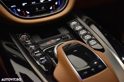 Aston Martin DBX — fotografia 16
