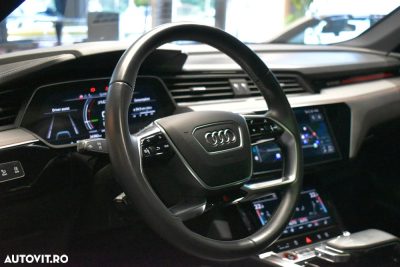 Audi e-tron Sportback — fotografia 12