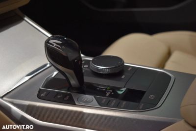 BMW Seria 3 330i Aut. Sport Line — photo 22