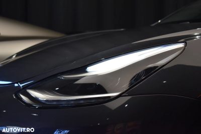 Tesla Model 3 Standard Reichweite Plus Hinterradantrieb — fotografia 18