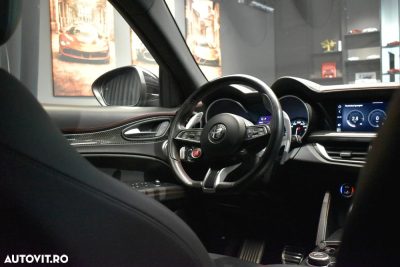Alfa Romeo Stelvio 2.9 V6 Turbo AWD AT8 Quadrifoglio — fotografia 11