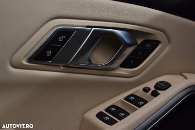 BMW Seria 3 330i Aut. Sport Line — photo 17