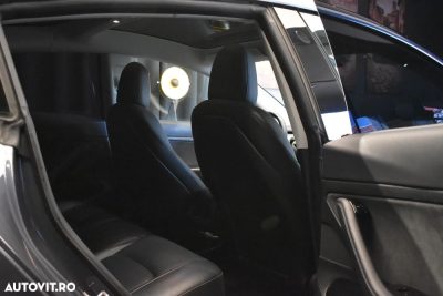 Tesla Model 3 Standard Reichweite Plus Hinterradantrieb — fotografia 8