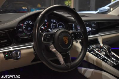Porsche Panamera 4 — photo 8
