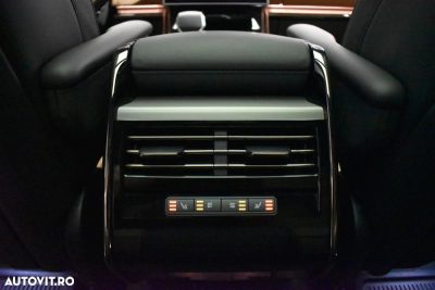 Land Rover Range Rover Sport 3.0 I6 D300 MHEV Dynamic SE — photo 24