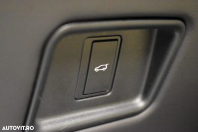 Land Rover Range Rover Sport 3.0 I6 D300 MHEV Dynamic SE — photo 31