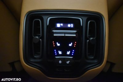Aston Martin DBX — fotografia 21