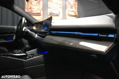 BMW Seria 5 520d Aut. — fotografia 10