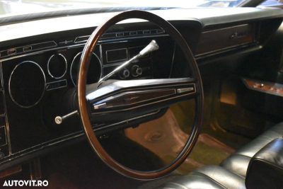 Ford Thunderbird — fotografia 8