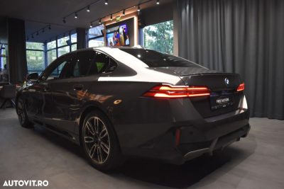 BMW Seria 5 520d Aut. — fotografia 4
